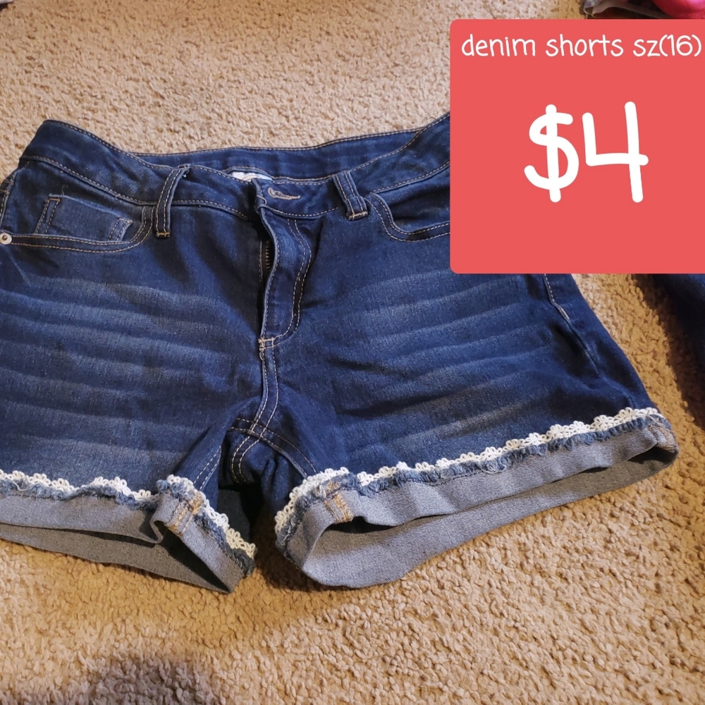 Girl's clothes